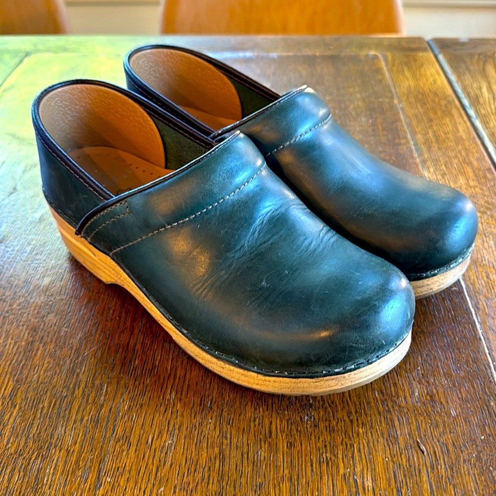 Dansko dark green leather clogs size 38